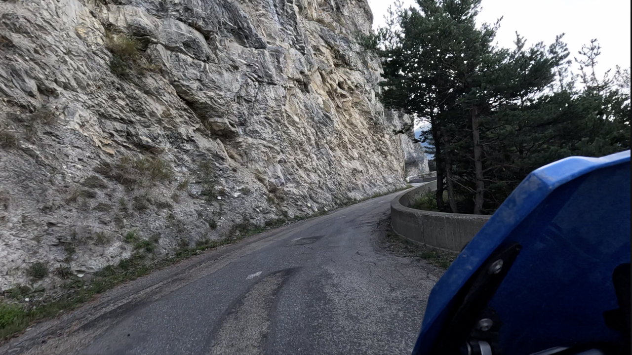Südrampe, Blickrichtung Auffahrt zum Col du Chaussy, zwischen Montvernier und Montpascal.