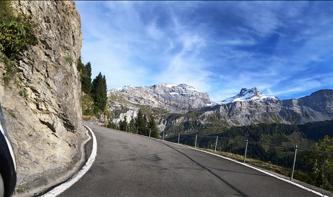 Klausenpass, Westrampe – Grandios, die Auffahrt mit Panorama.