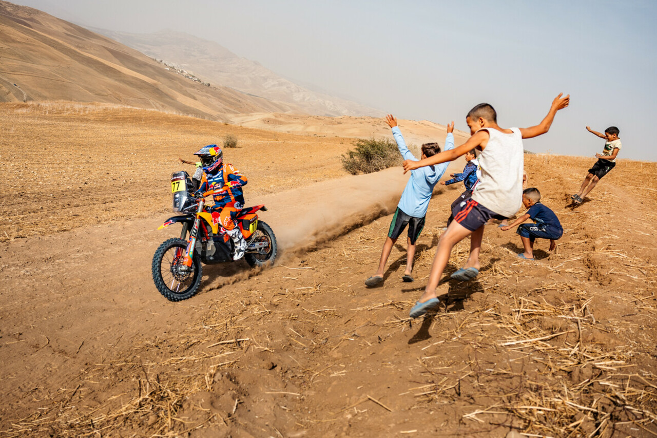 DANIEL SANDERS WIRD ZWEITER BEI DER RALLYE DU MAROC, EDGAR CANET GEWINNT DEN RALLY2 WORLD CUP.