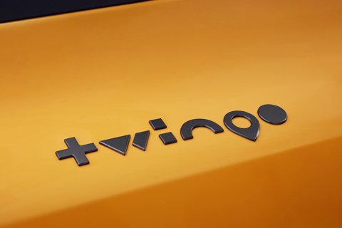 Renault Twingo E-Tech electric - Mango Yellow.jpg
