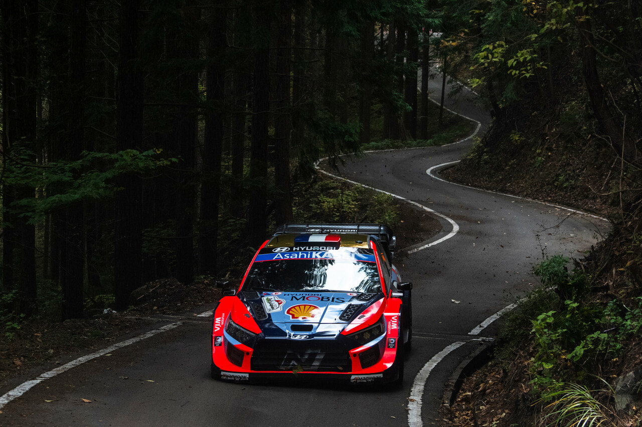 Adrien Fourmaux (FRA) Alexandre Coria (FRA) Of team HYUNDAI SHELL MOBIS WORLD RALLY TEAM .jpg