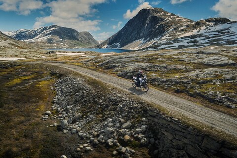honda-xl750-transalp Modell 2026 Alpenpässe Schotter.jpg