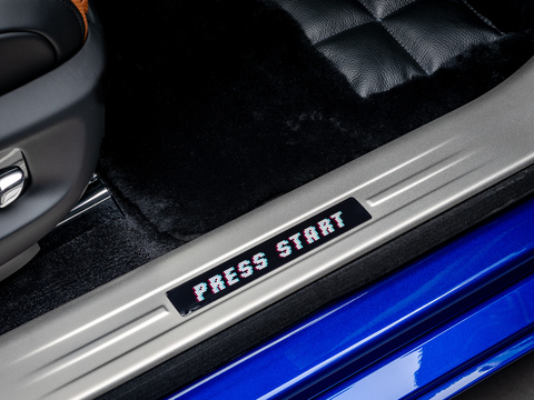 Rolls Royce Black Badge Ghost Arcade Spiele Inspiration Luxus Limousine.jpg