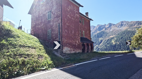 Die Auffahrt auf der Südrampe beginnt entspannt. Markante Aussichtspunkte und eine Passage zum Cruisen zeichnen sie aus.