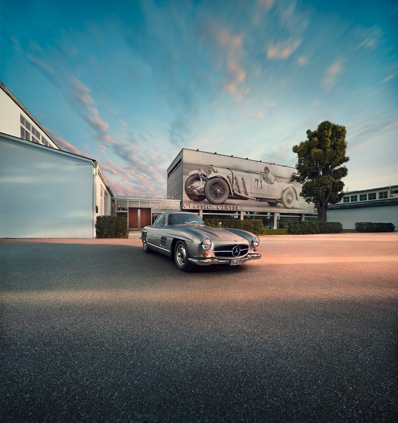 140 Jahre Automobil, 130 Jahre Transport, 100 Jahre Mercedes-Benz: Ein Jubiläumsjahr voller Sternstunden.