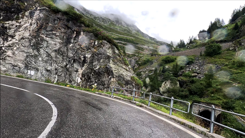Gemeinsame Auffahrt zu Grimselpass und Furkapass, ab dem Ort Ulrichen.