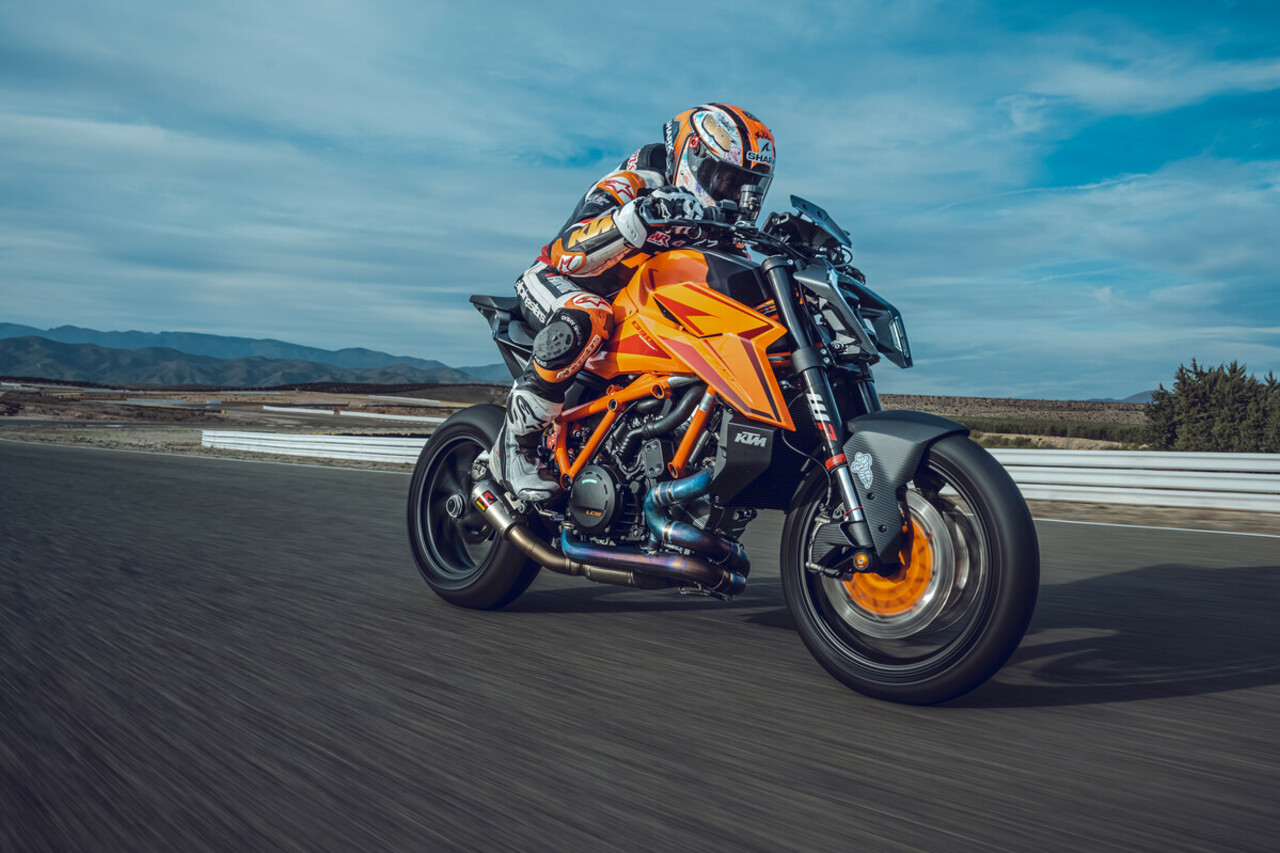 ROHE, UNGEFILTERTE NAKED-PERFORMANCE: DIE KTM DUKE 2026.