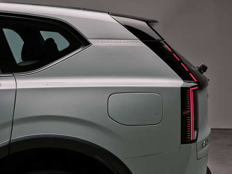 Volvo EX 60_Cross country exterieur Studioaufnahmen Elektroantrieb.jpg