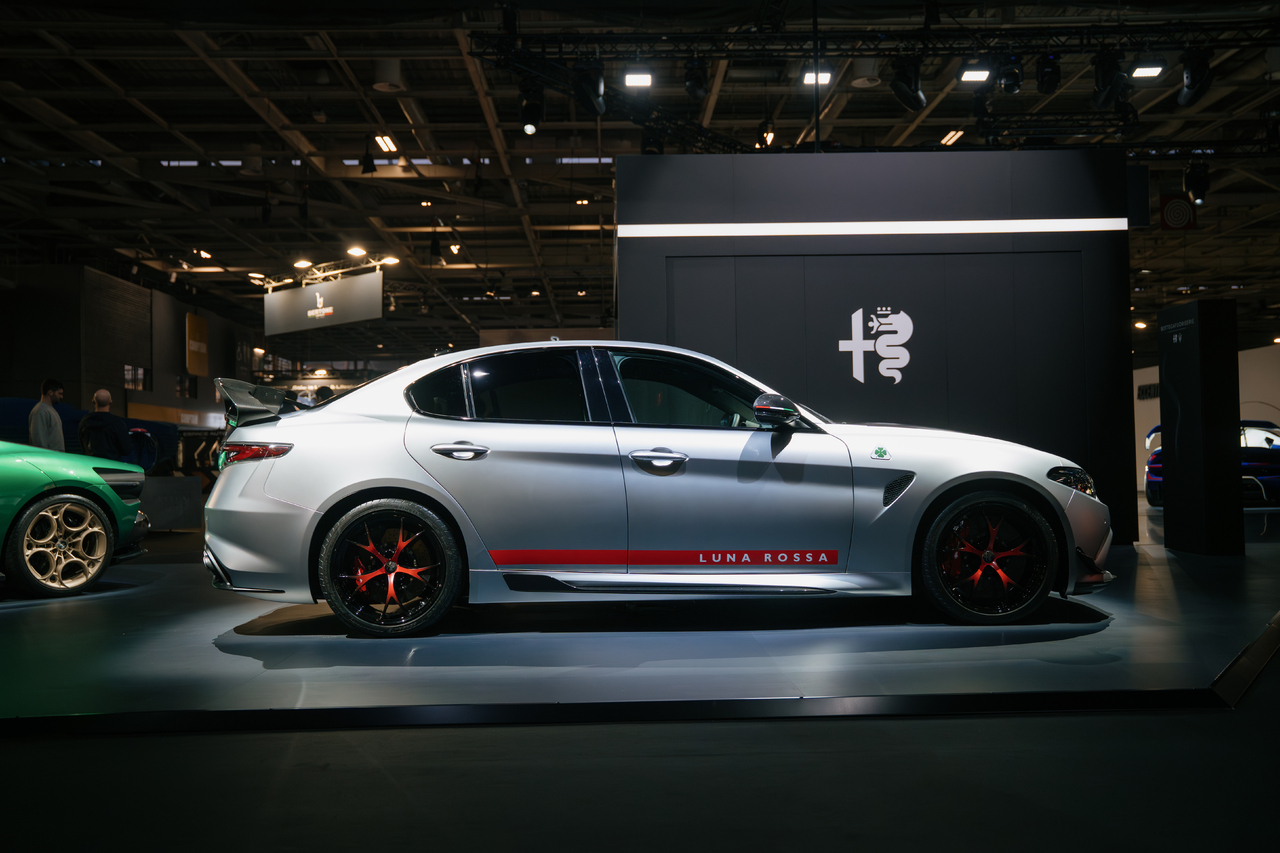 BOTTEGAFUORISERIE glänzt bei Ultimate Supercar Garage mit Alfa Romeo und Maserati.