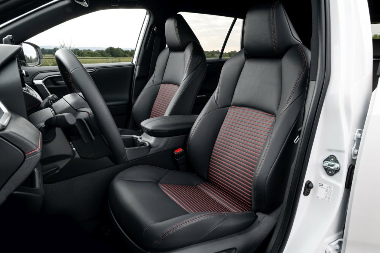 Weltpremiere: Suzuki präsentiert den neuen Across.