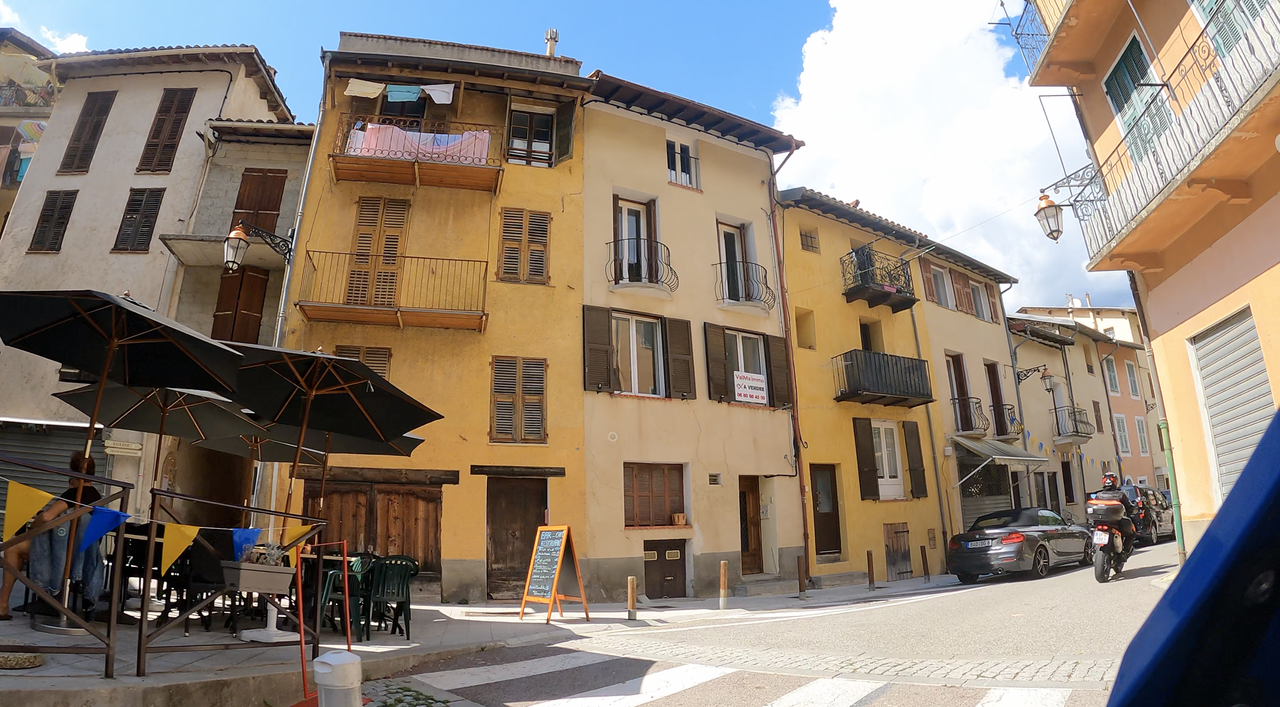 La Bolléne-Vèsubie: ein malerischer Ort, gelegen an der Nordrampe zum Col de Turini.