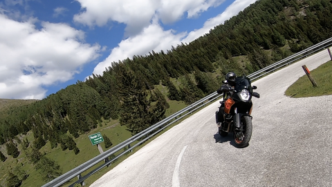 Die schönsten Motorradtouren in Kärnten – geführt von Harry Pucher.