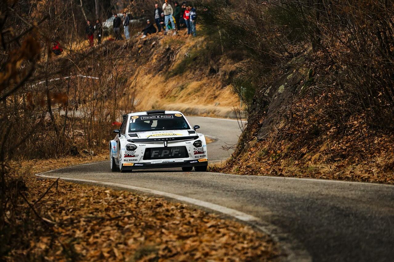 Andrea Crugnola sichert Lancia den ersten italienischen Sieg mit dem Ypsilon Rally2 HF Integrale.