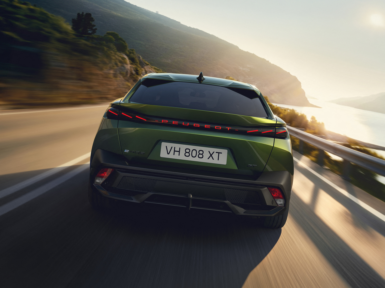 Ab sofort bestellbar: Der neue PEUGEOT 408.