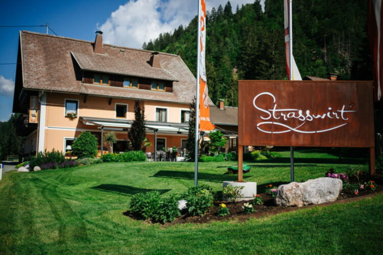 hotel-gasthof-strasswirt-sommer-02-n5bjbamppqr9s5b.jpg