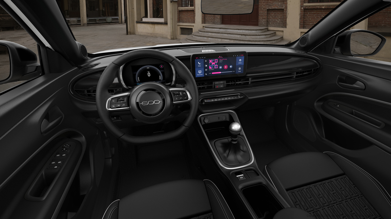 FIAT bringt den neuen 600 Benziner auf den Markt und stellt die exklusive 600 Street Launch Edition vor.