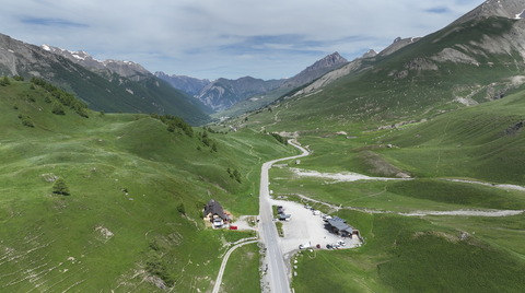 Blick Richtung französische Rampe, die Westrampe, die schöne Aussichten aber wenig Kurven bietet.