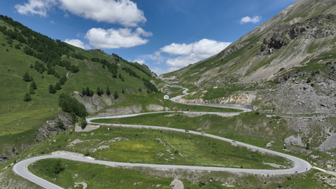 Der Col de Larche oder Colle della Maddalena, 1991 Meter hoch. Ein Alpenpass mit zwei "Gesichtern".