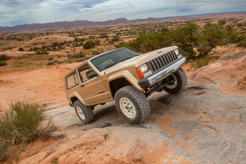 Easter Jeep Safari 2026: Jeep XJ Pioneer Concept..jpg