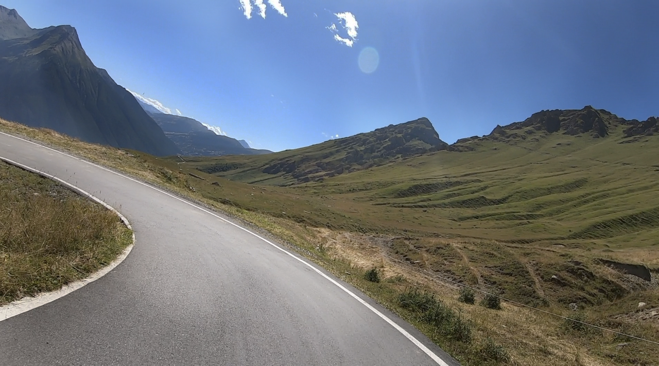 Colle delle Finestre, Westrampe: DIe Auffahrt zur Passhöhe erfolgt über Sestrière oder über Fenestrelle.