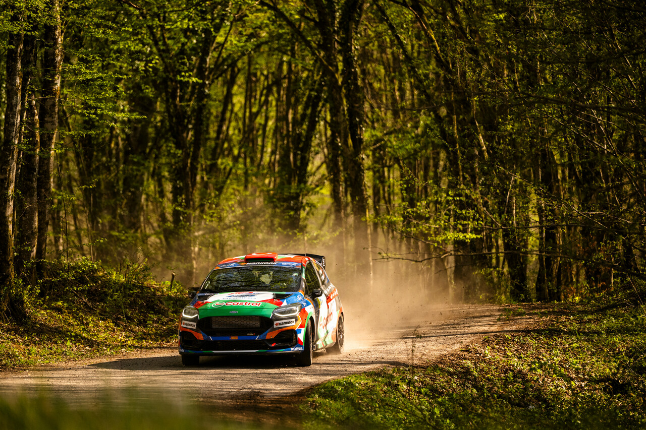 Ali Türkkan (TUR) Oytun Albayrak (TUR) team CASTROL FORD TEAM TÜRKIYE.jpg