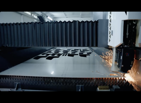  Präzision aus Edelstahl .png