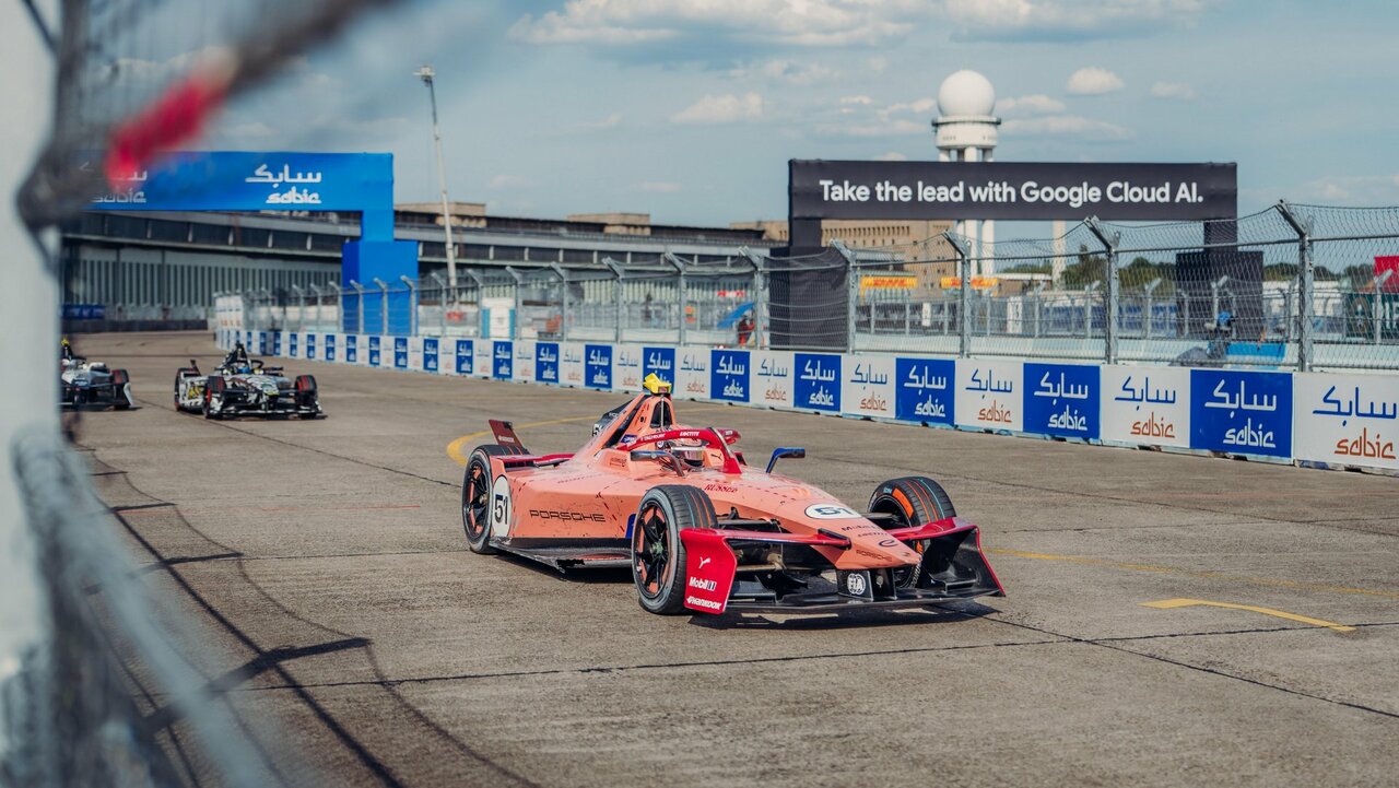 Formel E 2026 | Berlin E-Prix: Podium – Pascal Wehrlein erobert WM-Führung zurück.