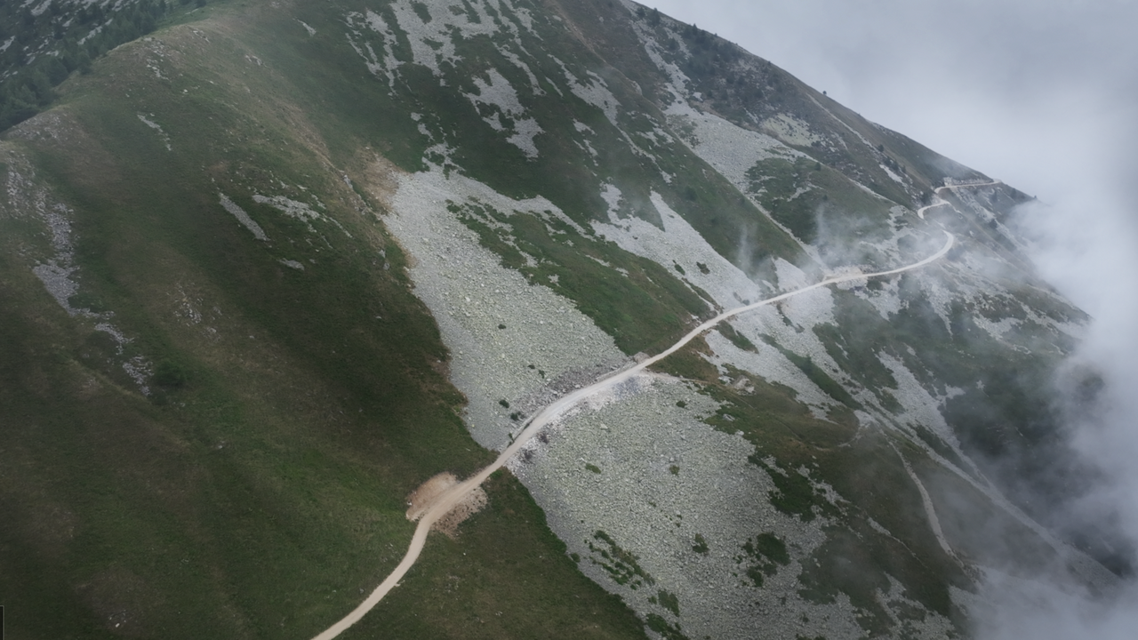 27 Kilometer lang ist der Streckenabschnitt der Strada dei Cannoni zwischen dem Colle Sampeyre und San Damiano Macra.