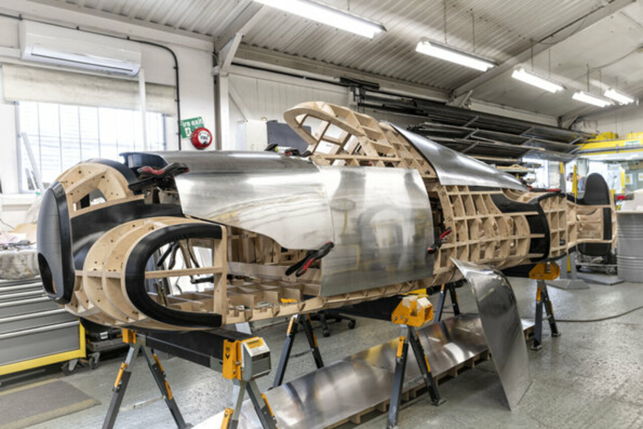 Audi Tradition stellt Rekordwagen in Italien vor: Auto Union Lucca erweitert Silberpfeilfamilie-