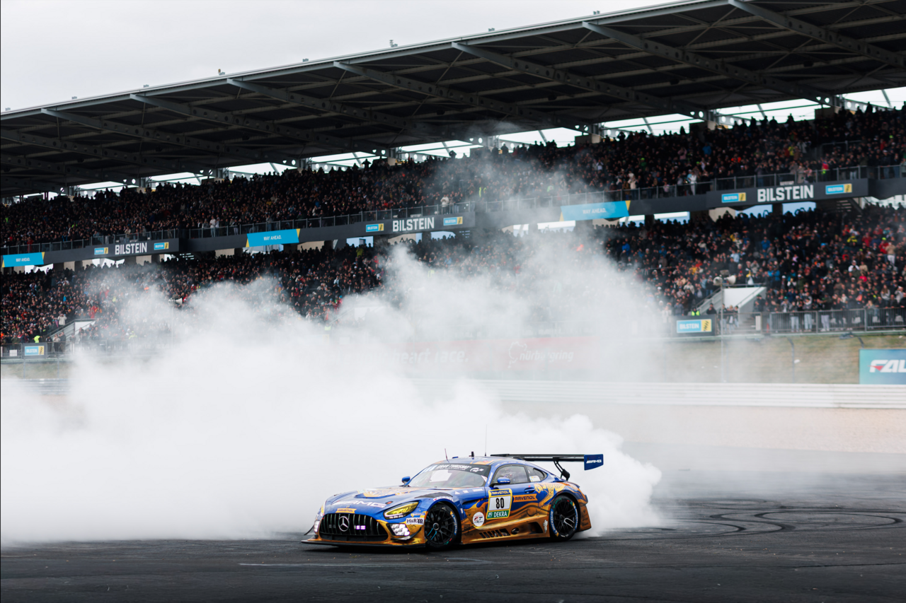Mercedes-AMG Motorsport feiert dritten Gesamtsieg beim 24h-Rennen am Nürburgring.