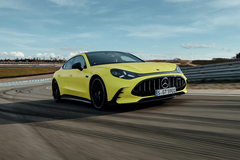 neue Mercedes-AMG GT 4-Türer Coupé Rennstrecke.jpg