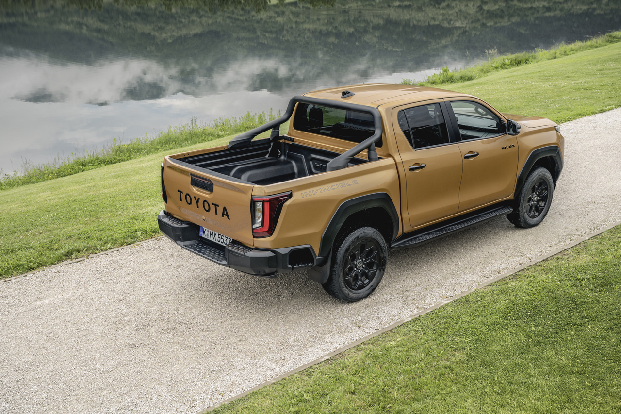 Toyota präsentiert neue Generation des Hilux ...