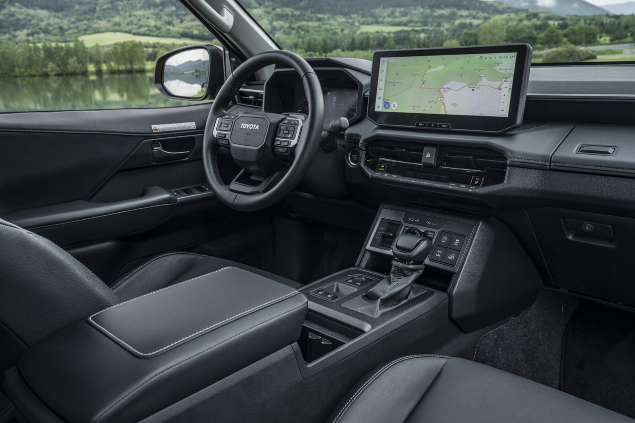Toyota präsentiert neue Generation des Hilux ...
