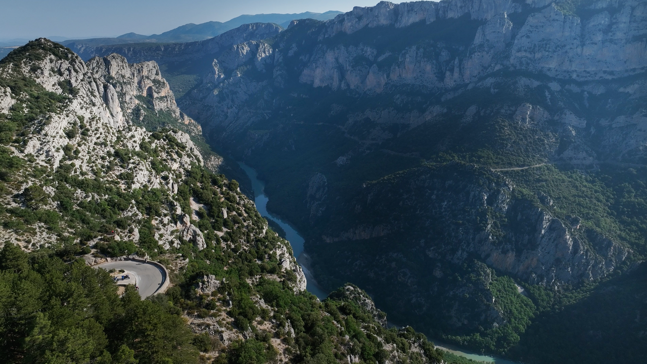 Wie lang sollte eine Motorradtour in den Alpen sein?