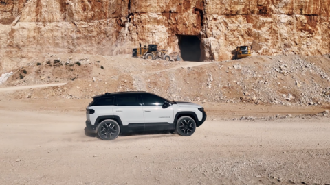 Jeep Compass 4xe Offroad-Geschichten Steinbruch Sand Matsch.png