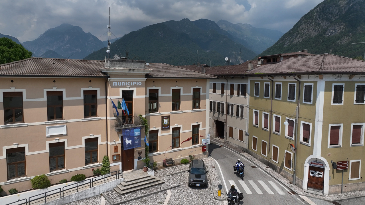 Tramonti di Sopra – unterhalb der Südrampe des Passo Rest.