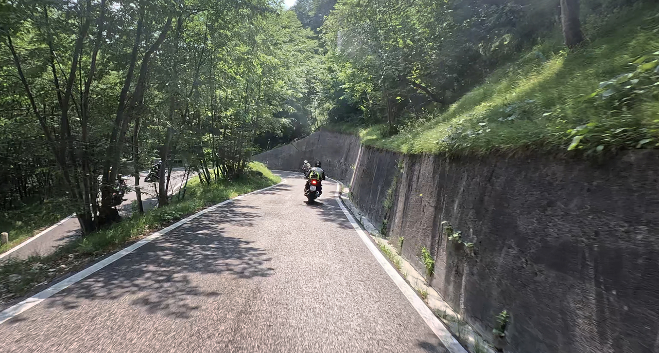 Impression von der Südrampe – hier sind einige Kurven zu fahren.
