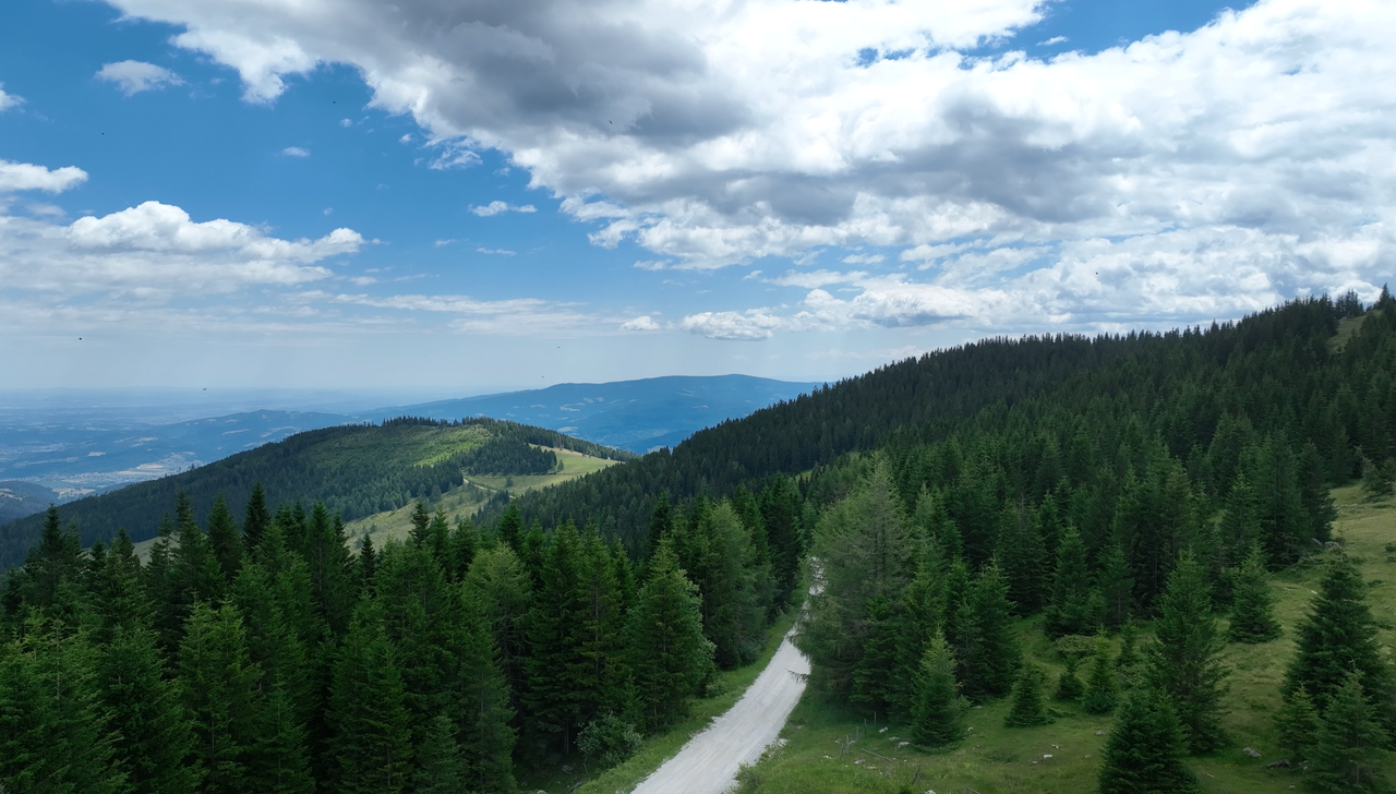 Impression von der Südseite des Alpenpasses "Altes Almhaus".