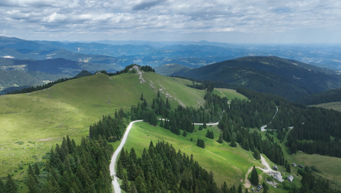 Blick auf die Schotterpassage auf der Südseite.