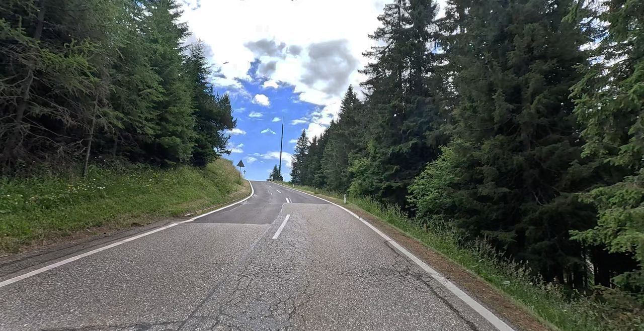 Wie lang sollte eine Motorradtour in den Alpen sein?