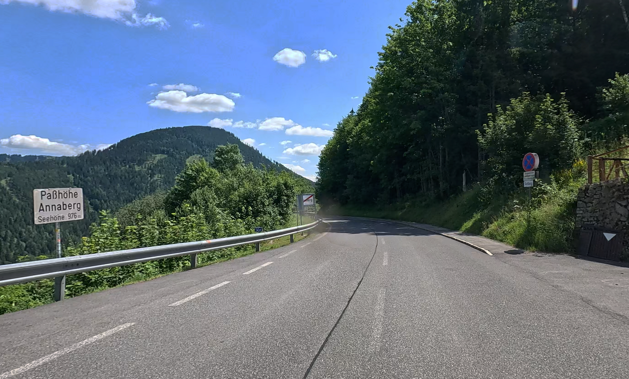 Wie lang sollte eine Motorradtour in den Alpen sein?
