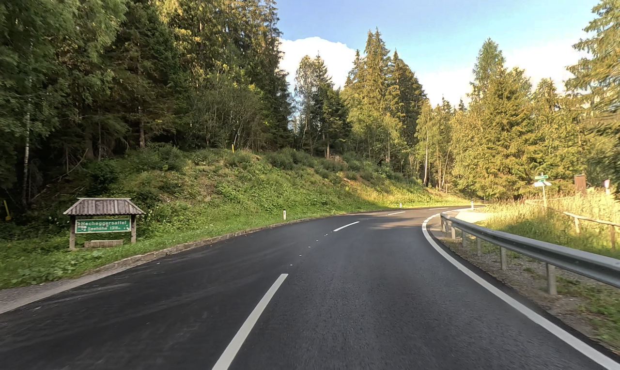 Wie lang sollte eine Motorradtour in den Alpen sein?