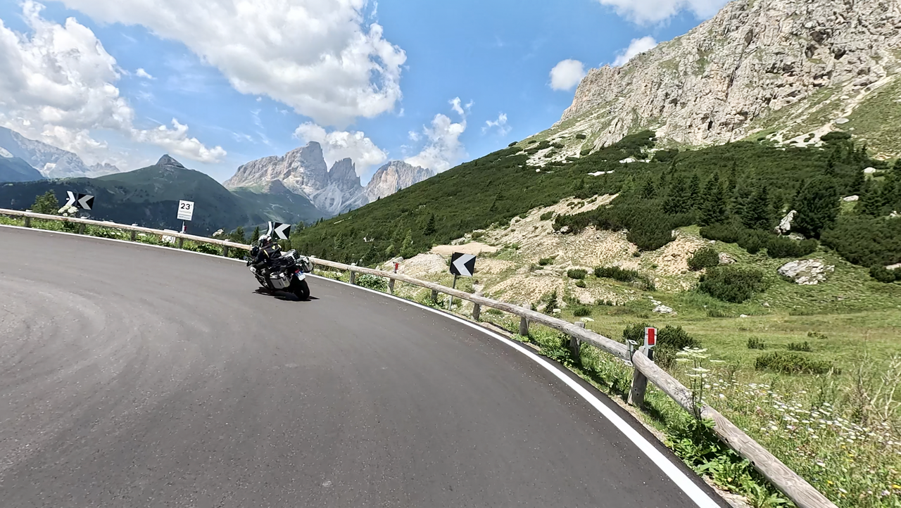 Sella-Runde in den Dolomiten – vier Klassiker oder doch fünf Alpenpässe?