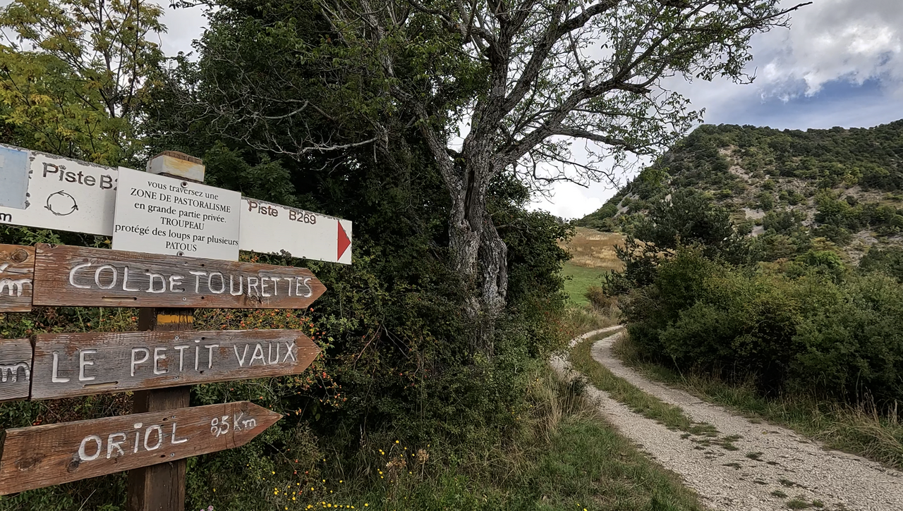 Was ist die schönste Motorradtour in den Alpen?