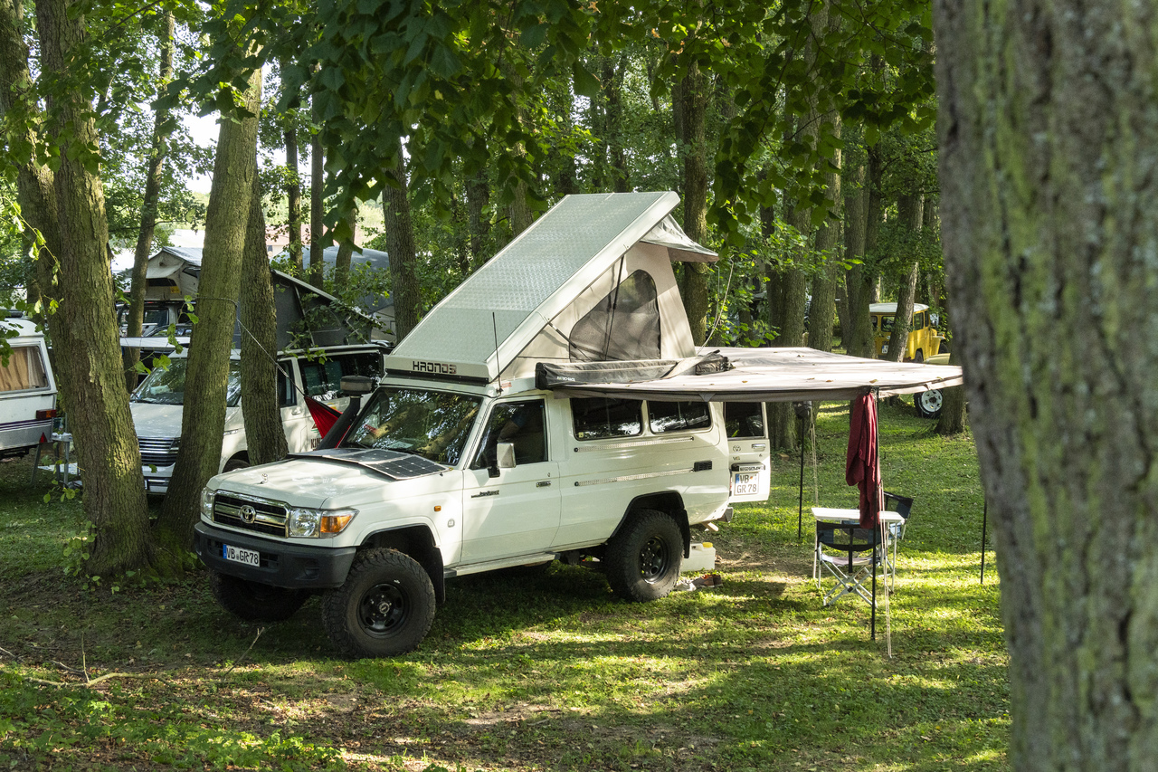 Buschtaxi-Treffen 2026: 75 Jahre Land Cruiser, 25 Jahre Buschtaxi-Familie.
