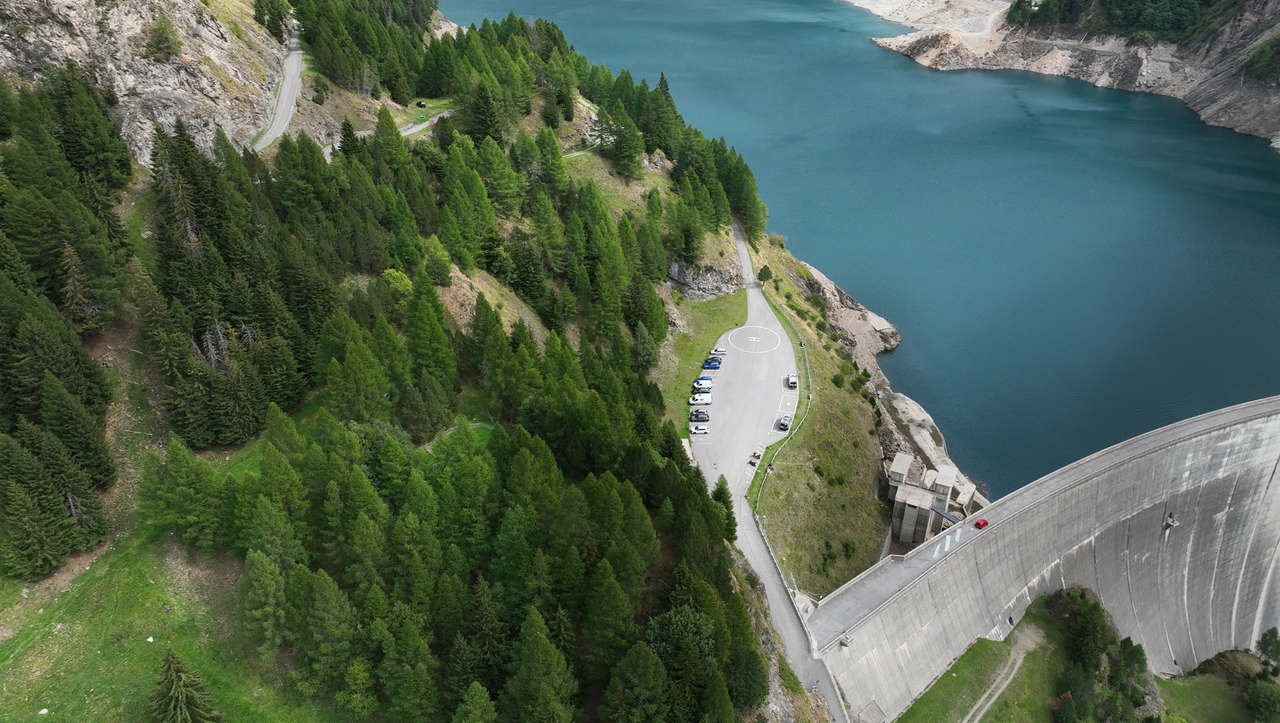 Wie lang sollte eine Motorradtour in den Alpen sein?