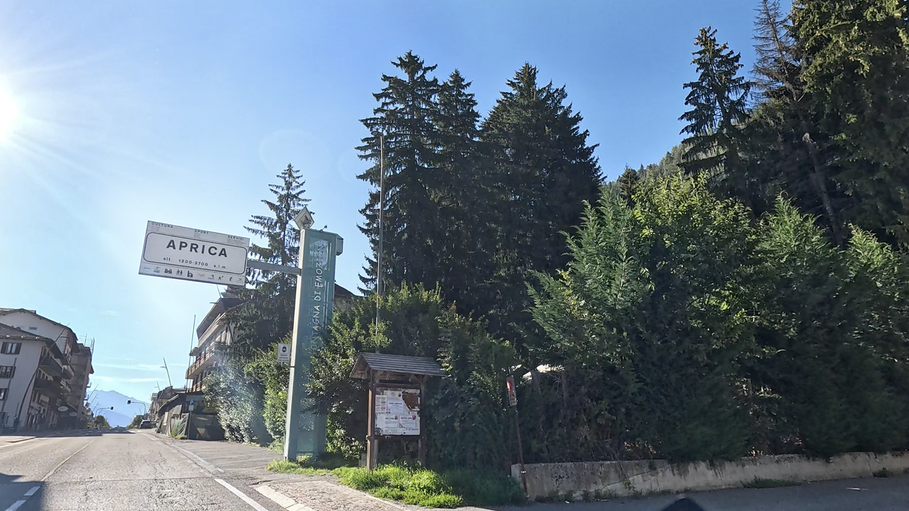 Wie lang sollte eine Motorradtour in den Alpen sein?
