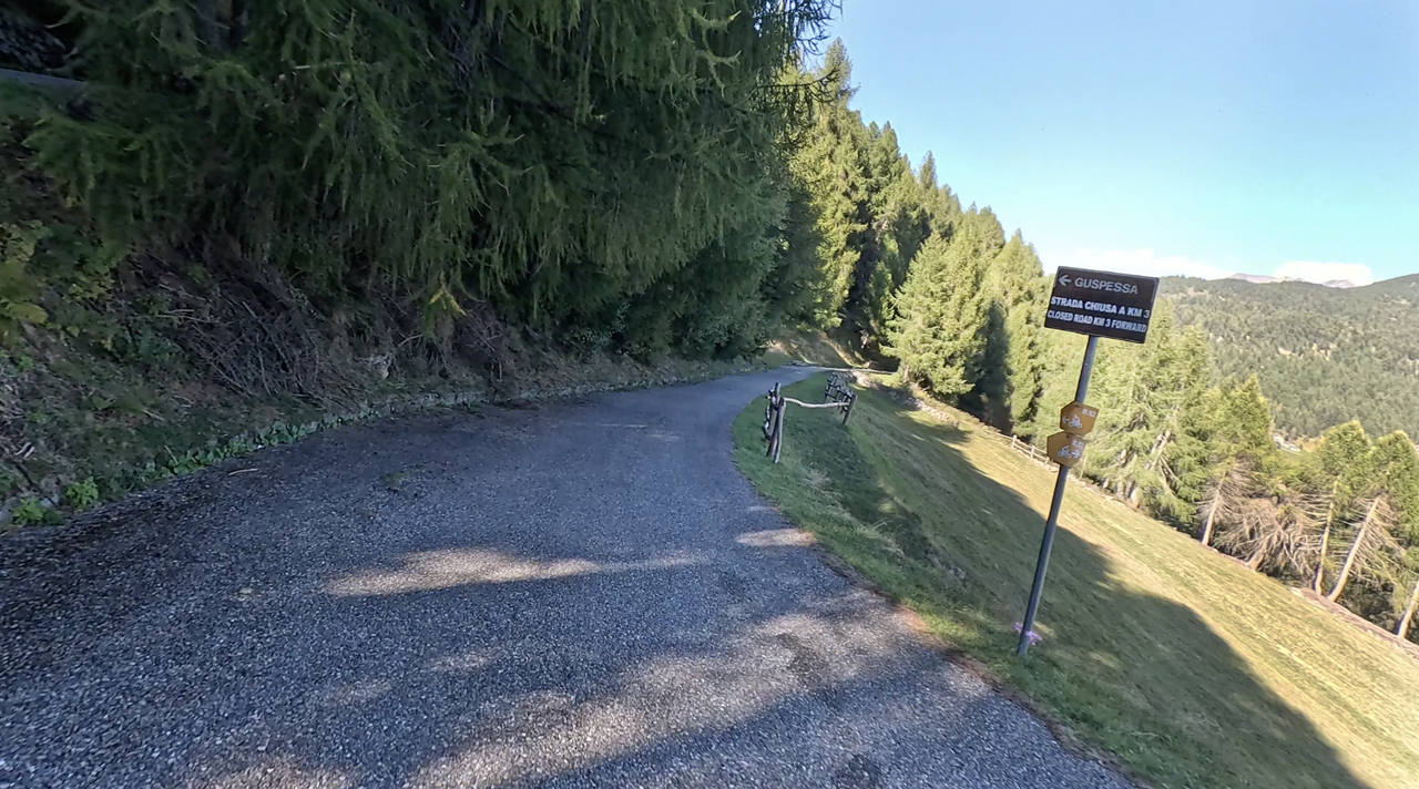Was ist die schönste Motorradtour in den Alpen?