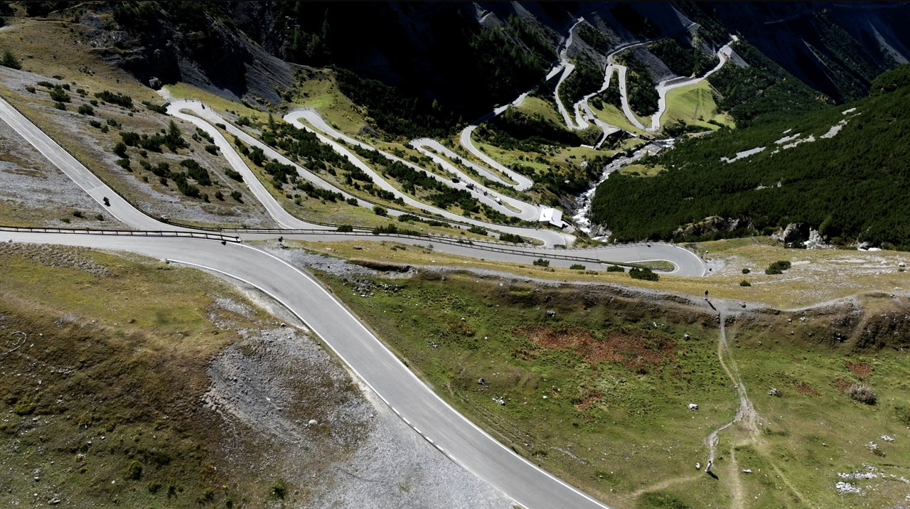 Stilfserjoch, Westrampe | 2757 Meter: dramatisch, enge und wild. Dazu 40 Kehren und mehr.
