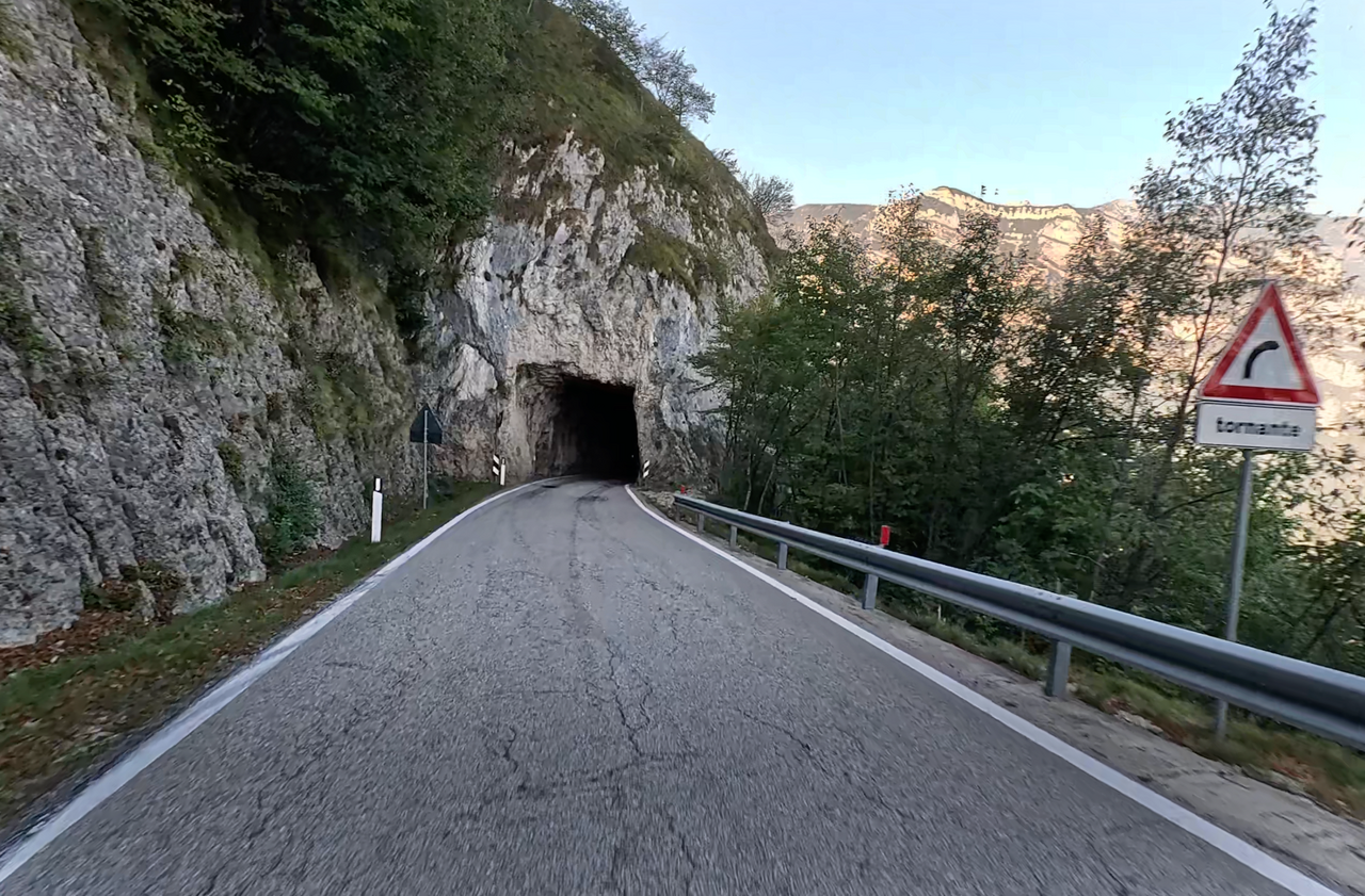 Tunnel machen den Fahrspaß der Nordrampe noch intensiver.